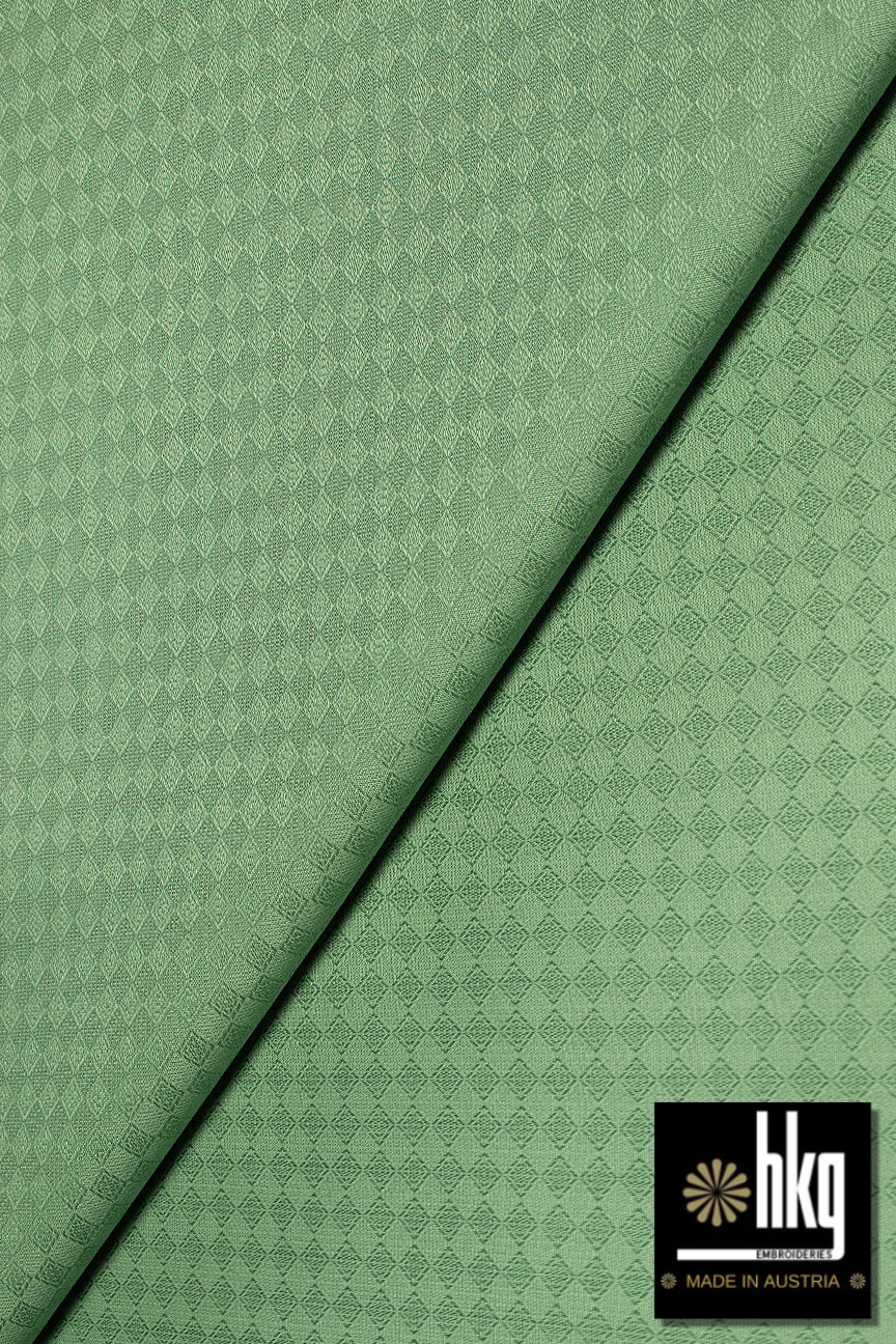 HKG122-BAS – HKG Swiss Voile – Basil (5 yards)