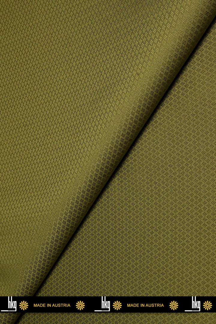 HKG132-OLV – HKG Swiss Voile – Olive (5 yards)