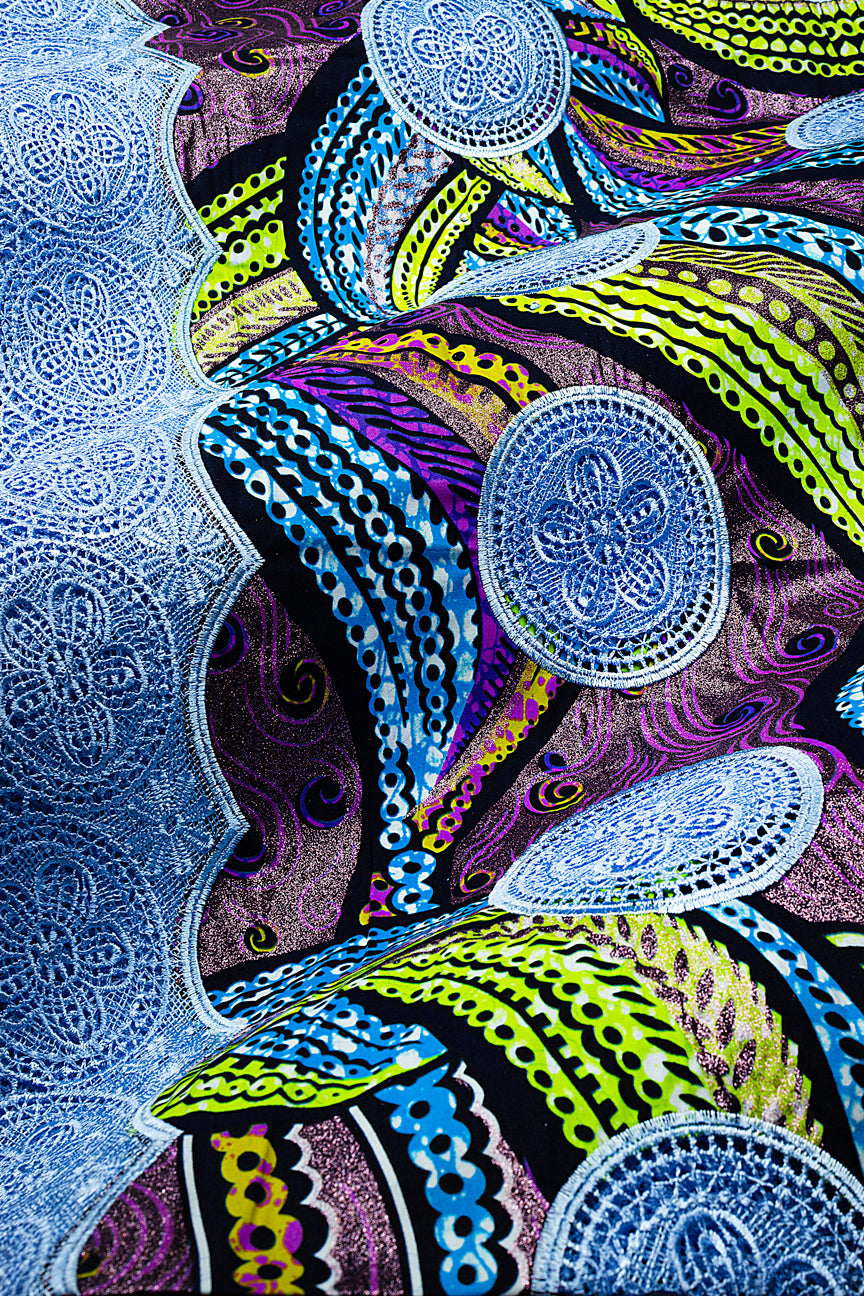 LWX152 – Glitter Wax Print Guipure Lace